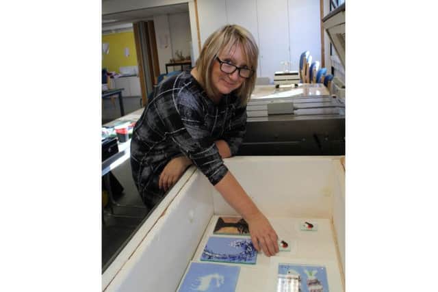 Glass fusing workshop with Liz Pearson at the NCCD. EMN-161002-155339001