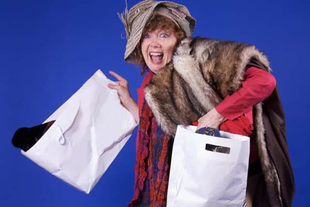 Fur Coat & Magic Knickers EMN-160216-094254001