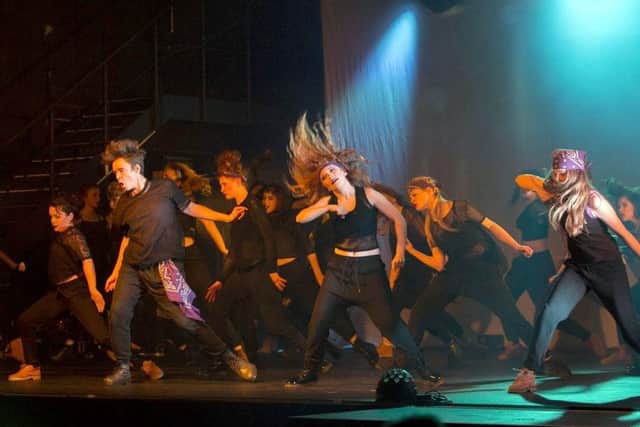 Dance Factor EMN-160216-085553001