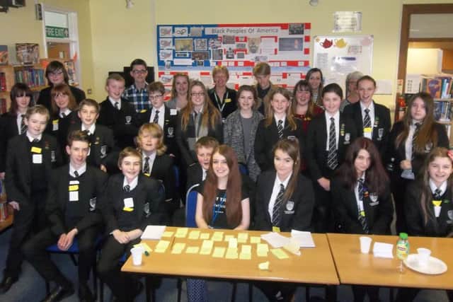 Newspaper Day at De Aston EMN-160803-133748001