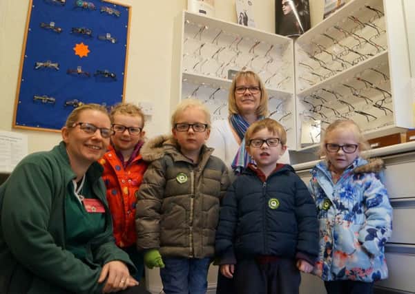 Children from Town and Country visited Greenwoods Opticians EMN-160315-151643001