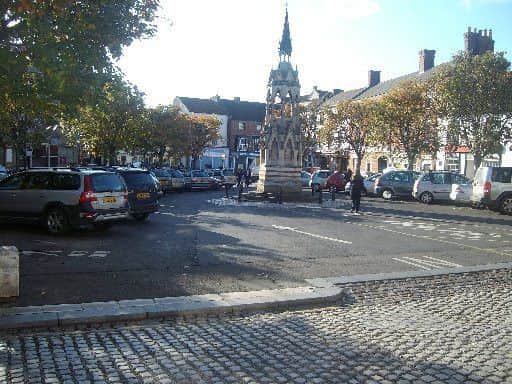 Horncastle Market Place EMN-160314-114252001