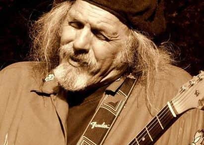 Mick Pini EMN-160324-134603001