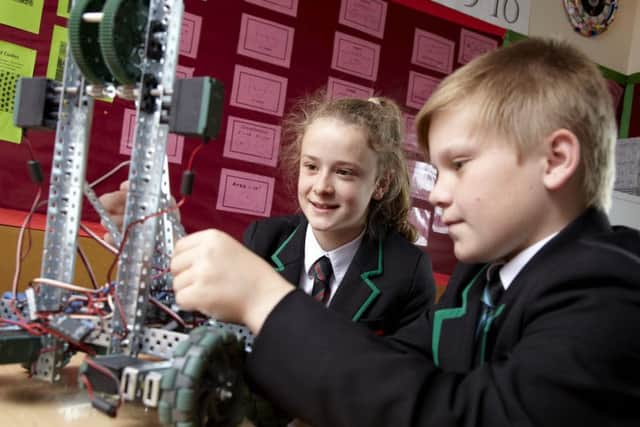 New engineering course at Caistor Yarborough Academy EMN-160319-114717001