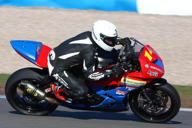 Tim Neave in testing at Donington Park EMN-160404-162740002