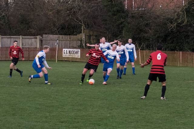 Louth Old Boys Reds on the attack EMN-160404-180629002