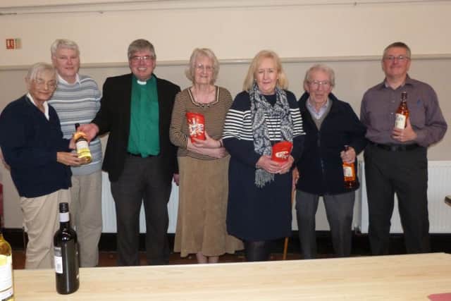 Winners Elizabeth Keimach and Tournament Director Guy Grainger, far left, with the Rev Canon Ian Robinson, third placed Pauline Green and Hazel Crockart, and second placed Bill Gibbs and Phil Nattress. (Lin) EMN-160418-115545001