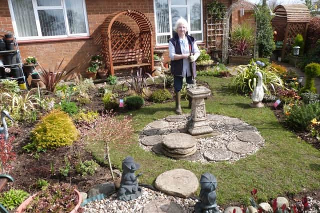 Phyllis Balmforth opened her garden for the British Red Cross EMN-160414-102456001