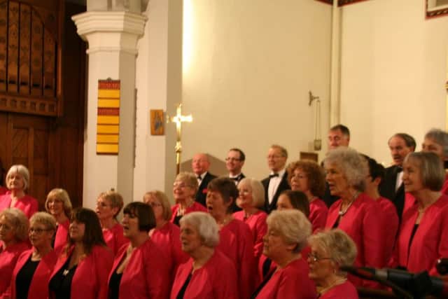 Brigg Singers EMN-161204-081031001