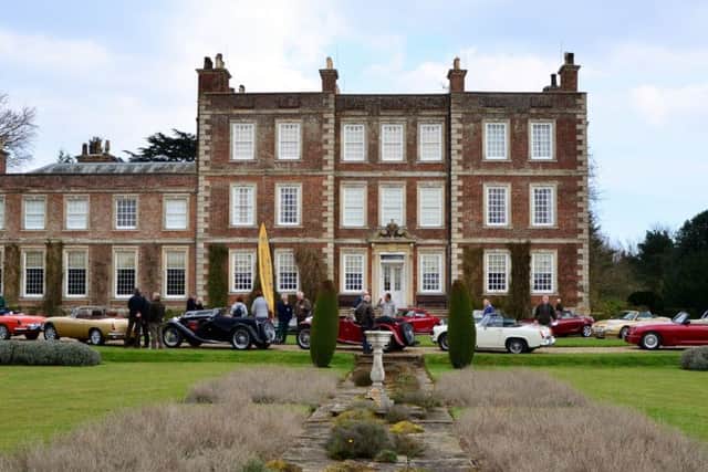 Classic cars at Gunby EMN-160420-085530001