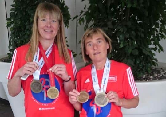 Sharon Wheatley-Margarson (left) and Elaine Wilson ran the London Marathon for Breast Cancer Now charity EMN-160425-075737002