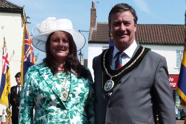 Market Rasen Mayor and Mayoress, John and Mrs Jayne Matthews EMN-160905-135416001