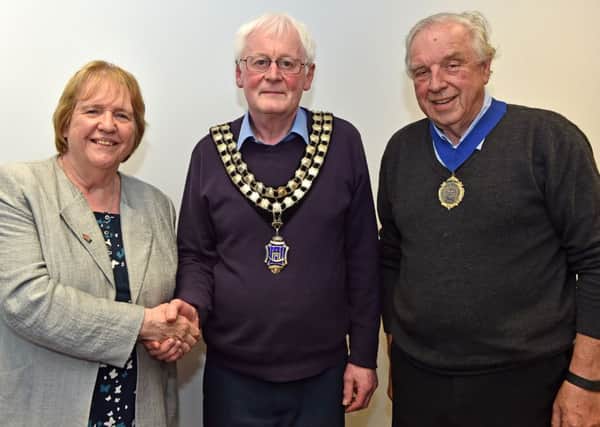 New Mayor for Horncastle EMN-161205-134801001