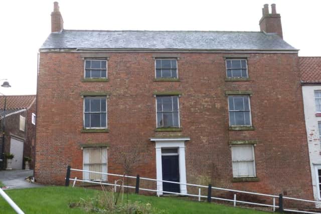 Westgate House in Caistor EMN-160520-131230001