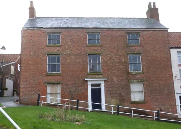 Westgate House in Caistor EMN-160520-131230001