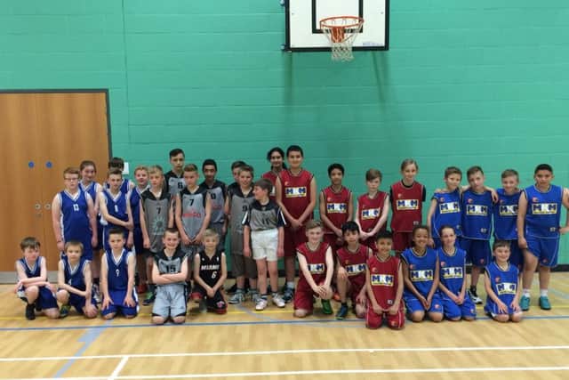 Teams at the junior basketball tournament in Grimsby EMN-160516-171521002