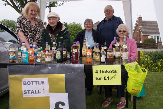 Pictured is: Diana Povah, Patsy Evans, Sylvia and Gordon Bott and Brenda East.