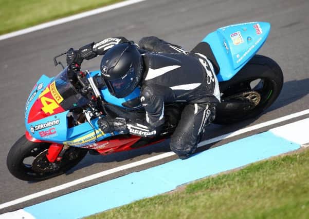 Tim Neave rides to his best-ever Superstock finish at Donington EMN-160530-115809002