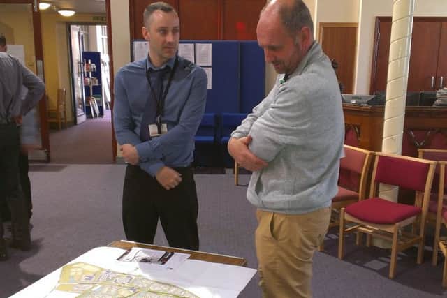 Residents share their thoughts about the plans for the major housing development planned west of Sleaford. EMN-160527-172056001
