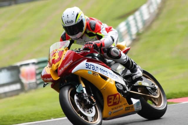 Aaron Silvester in action at Cadwell EMN-160606-120431002