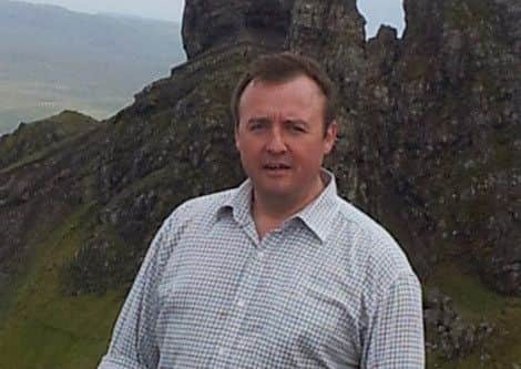 Matthew Chapman. EMN-160906-114413001