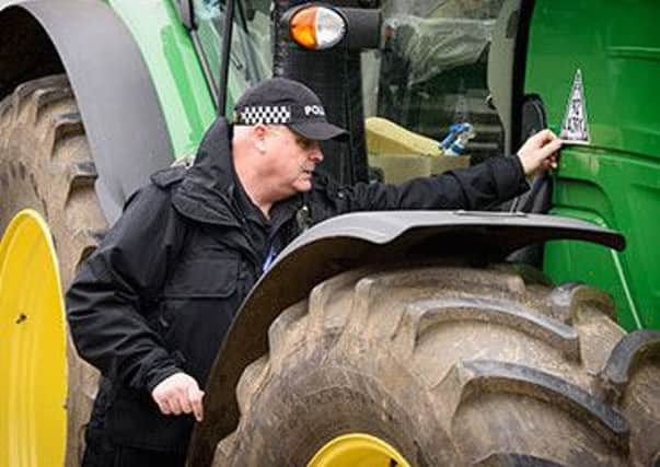 Police tackling rural crime in the Wolds EMN-161006-125138001