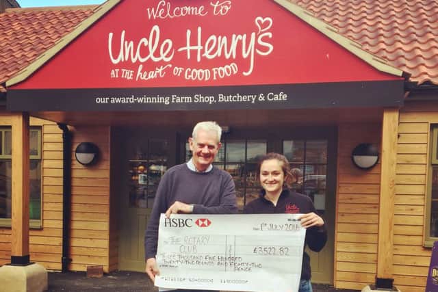 Record-breaking fundraising at Uncle Henry's EMN-160713-161810001