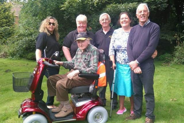 Coningsby Helping Hands EMN-160719-125201001
