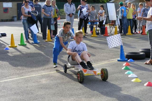 William Alvey School soapbox challenge. EMN-160722-122948001