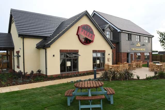 New Marston's pub/restaurant, Chain Bridge.