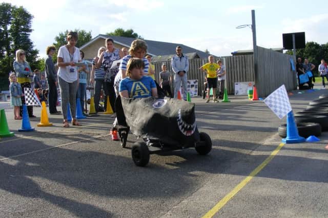 William Alvey School soapbox challenge. EMN-160722-123013001