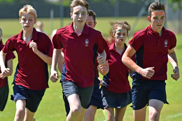 QEGS Sports Day: Hannah Scarboro, Iestyn Smith, Sam Emerson, Greg carter, Chloe Donohue and Archie Read EMN-160725-081713001