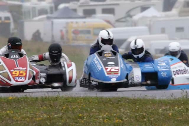 Walmsley and Founds lead the way EMN-160308-172040002