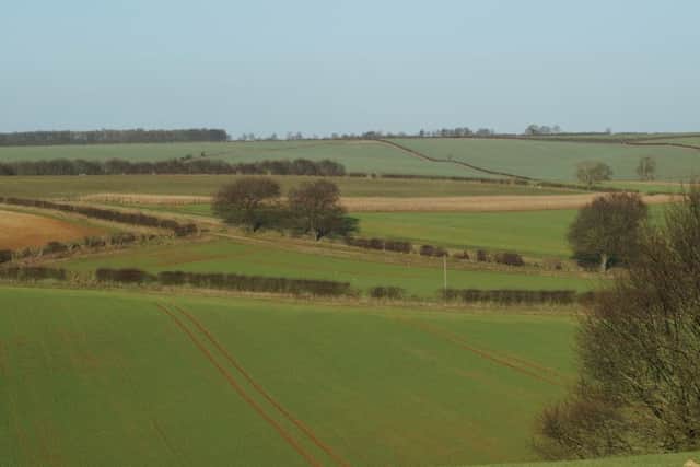 Lincolnshire Wolds EMN-160815-083035001
