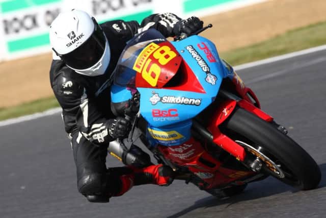 Tom Neave EMN-160808-110354002