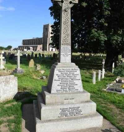 Freiston War Memorial EMN-160815-111451001