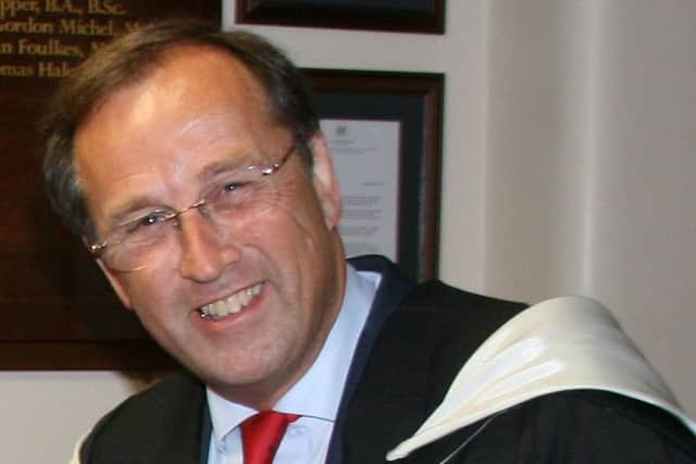 Head master Roger Hale EMN-160818-070126001
