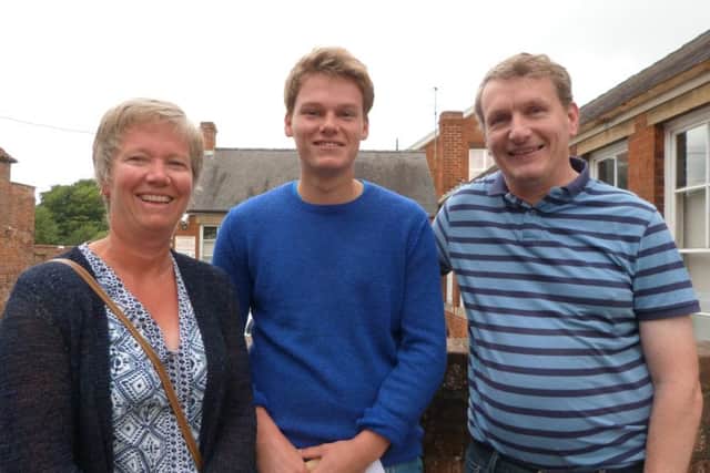 Caistor Grammar School A-levels EMN-160818-170950001