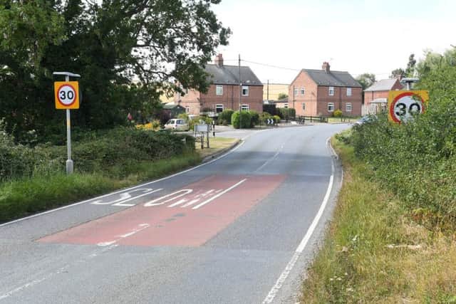 30mph signs at Wilsford.