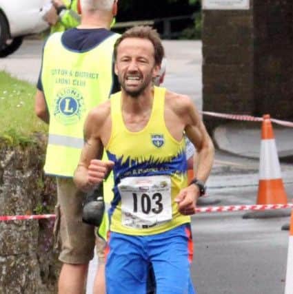 Runner Mark Morris EMN-160109-164959001