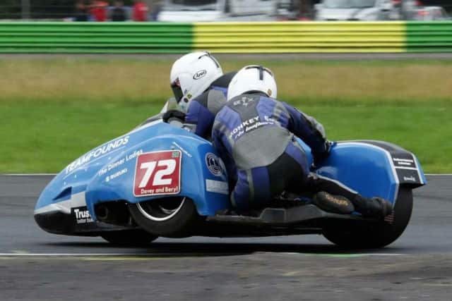 Walmsley and Founds in action EMN-160609-092237002