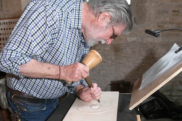 Heritage Weekend and Osbournby Church. Peter Rowe of Osbournby, wood carving demonstration. EMN-161209-143319001