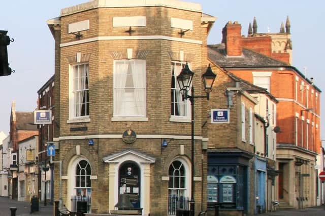 Brigg Buttercross - 200 years old next year and getting a birthday makeover EMN-160920-135939001