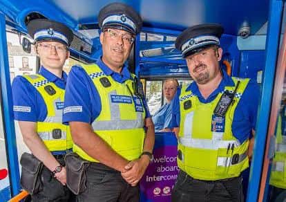 The Bus Beat team EMN-160809-170927001