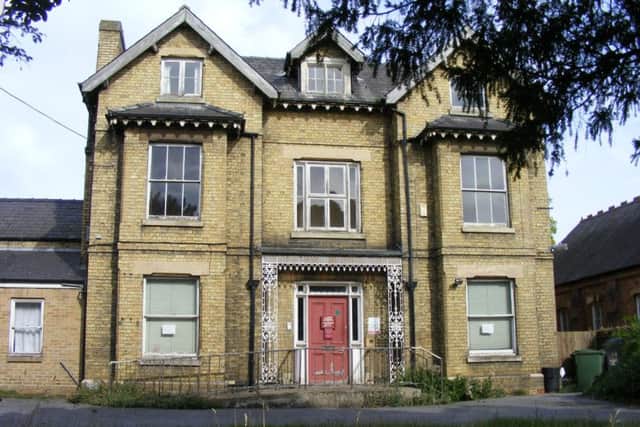 Laundon House Clinic, Sleaford. EMN-160924-111742001