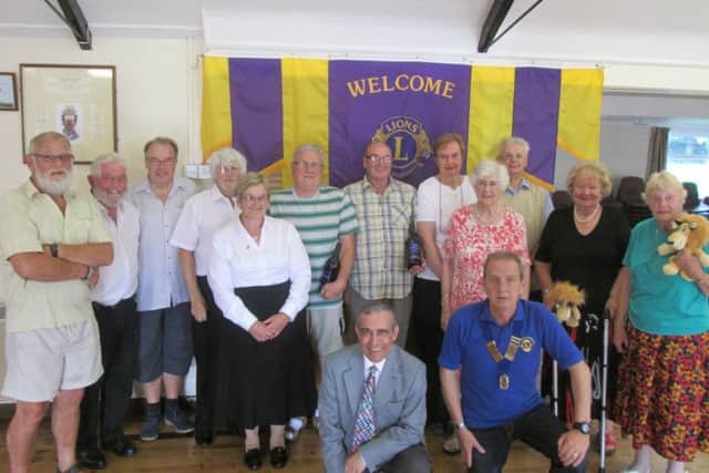Charity Bridge Day prize winners and Lions members EMN-160928-074202001