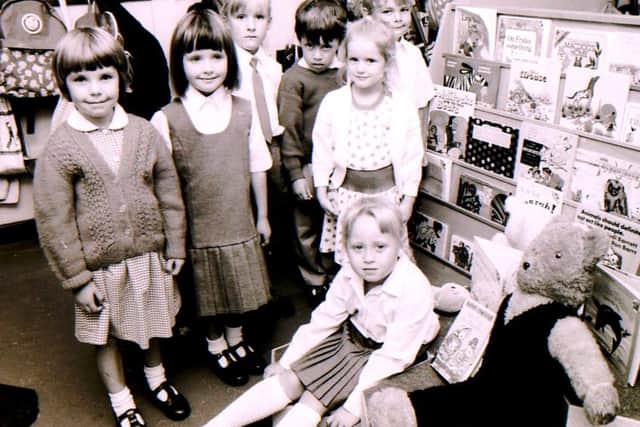 New starters in reception at Leasingham Primary School back in 1991. EMN-160930-093854001