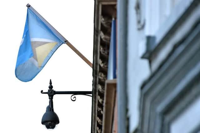 No Caption ABCDE EMN-161017-093133001