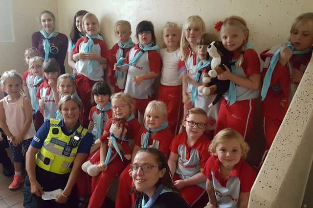 The third Louth Rainbows recently got a tour around Louth Police Station.