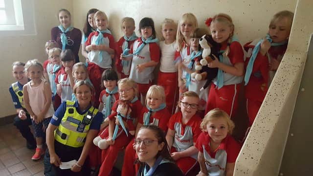 The third Louth Rainbows recently got a tour around Louth Police Station.